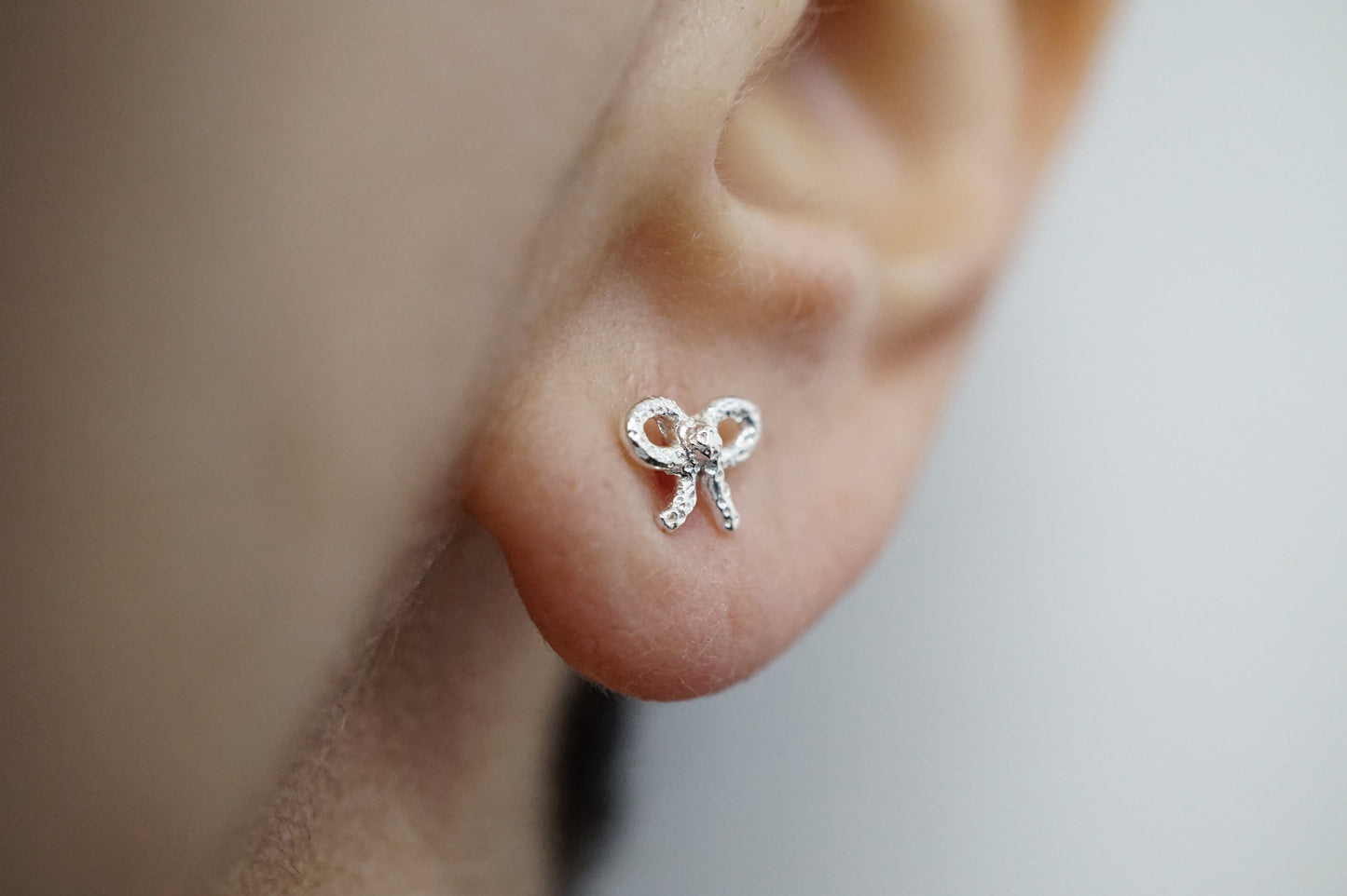 boucles DB studs - collaboration avec Dranem Bag