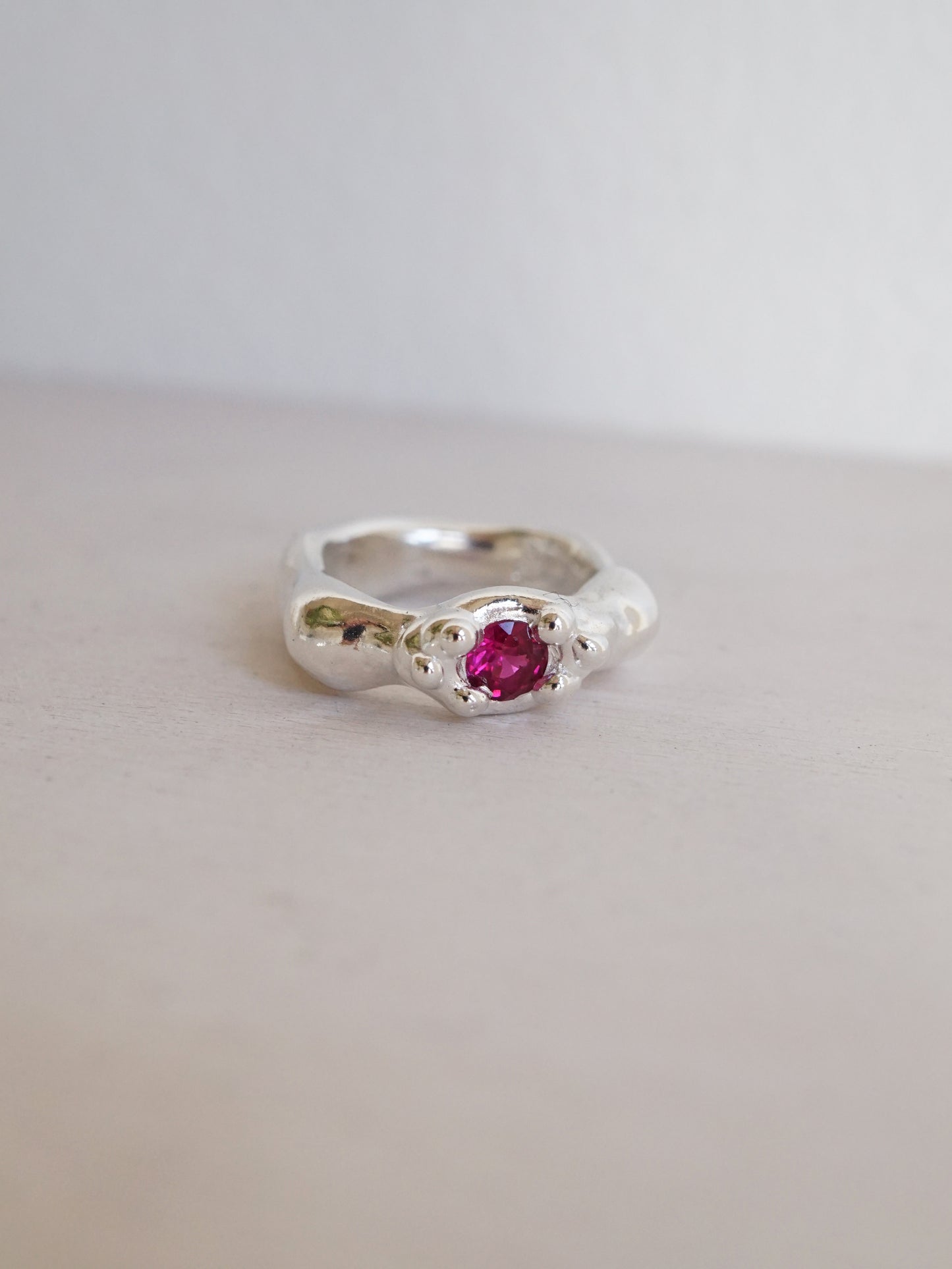 bague OOAK en argent sterling avec rubis