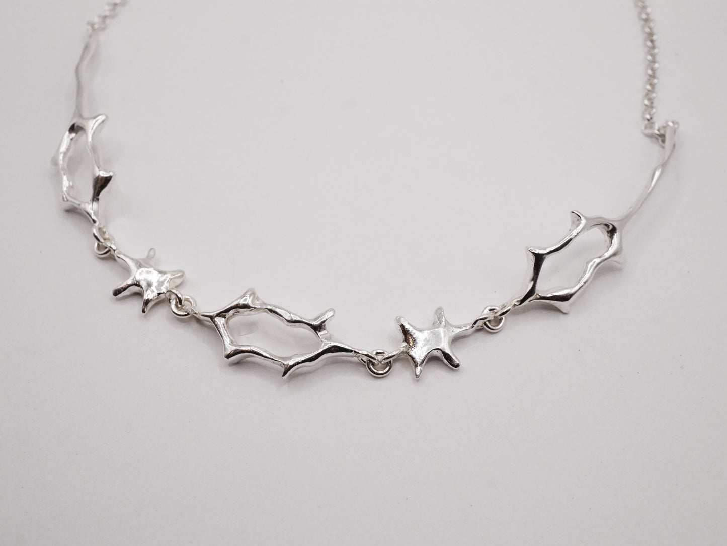 Collier ras du cou LEFTOVERS