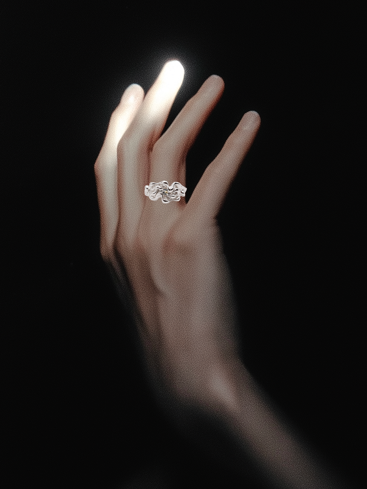 sterling silver OOAK KNIT ring with pale blue/yellow sapphire