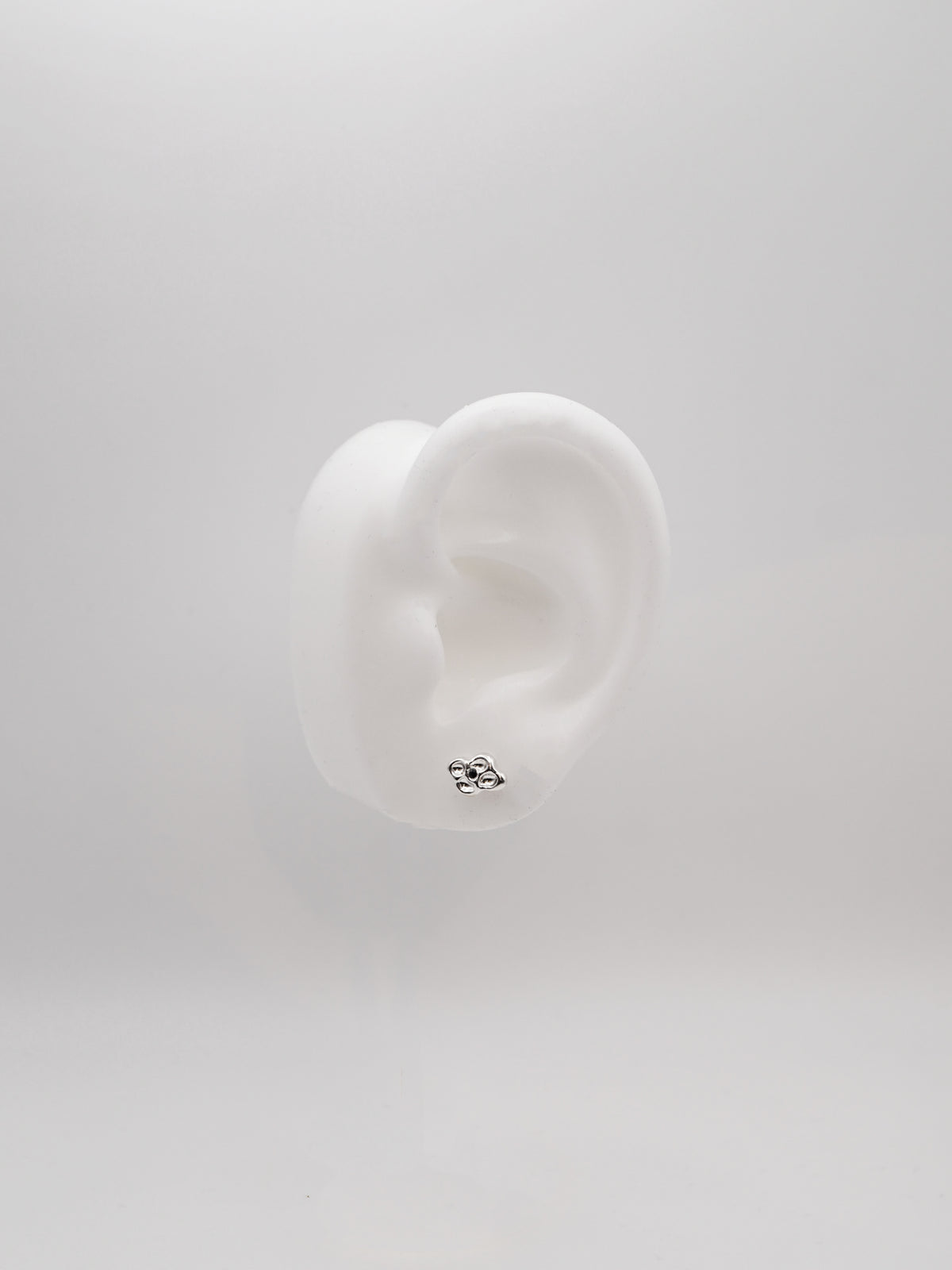 sterling silver CROQUÉE studs with sapphire