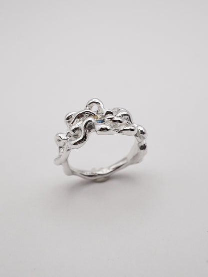 sterling silver OOAK KNIT ring with pale blue/yellow sapphire