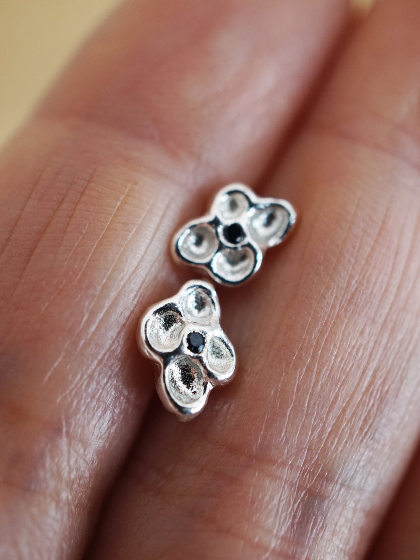 boucles d'oreilles CROQUÉE en argent sterling et saphirs