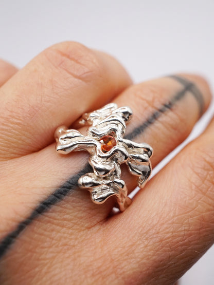 sterling silver MOVE ring with sapphires O7.5