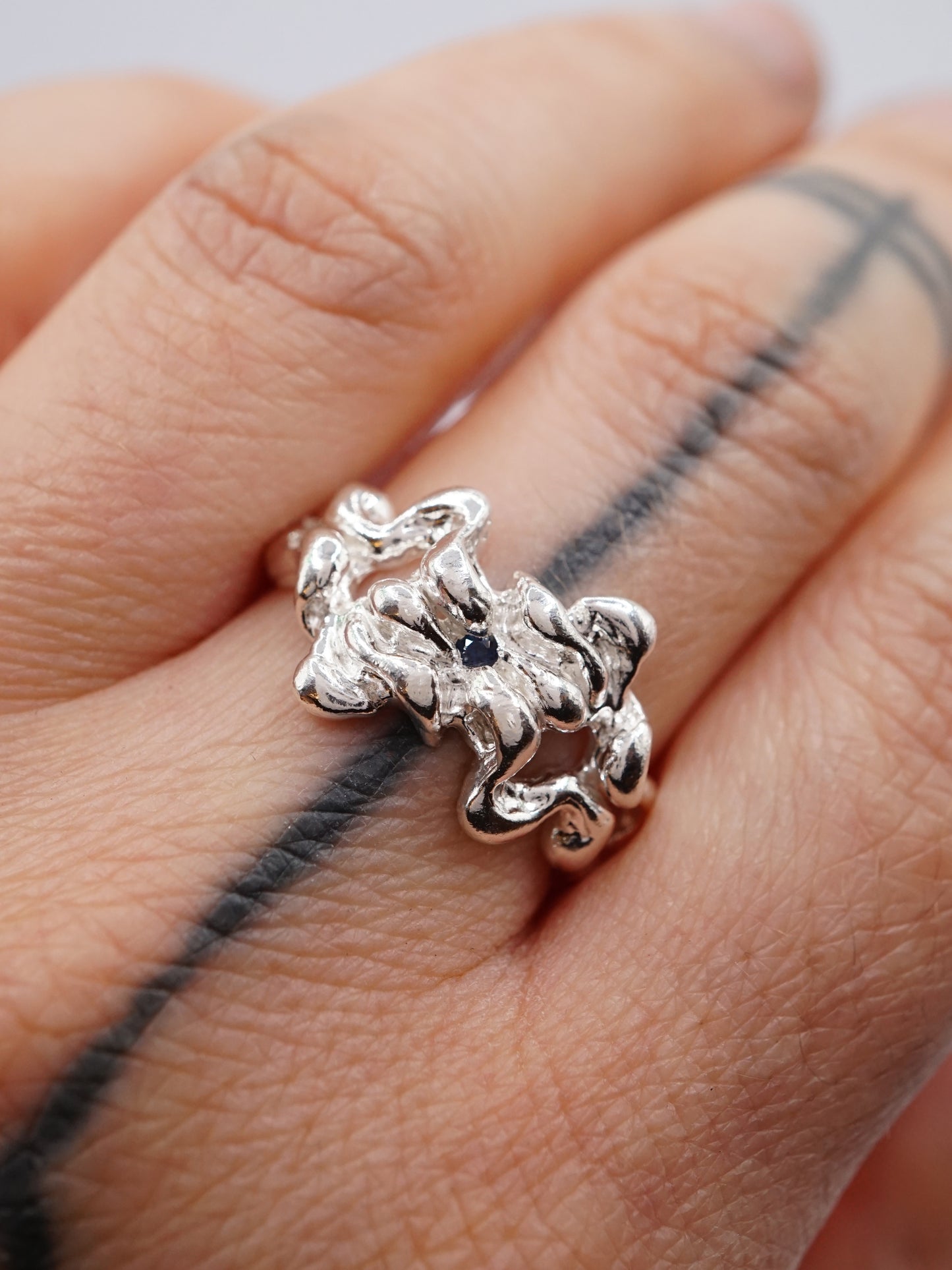 Bague MOVE en argent sterling avec saphirs B8
