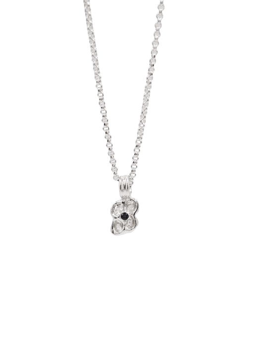 sterling silver CROQUÉE pendant with dark blue sapphire