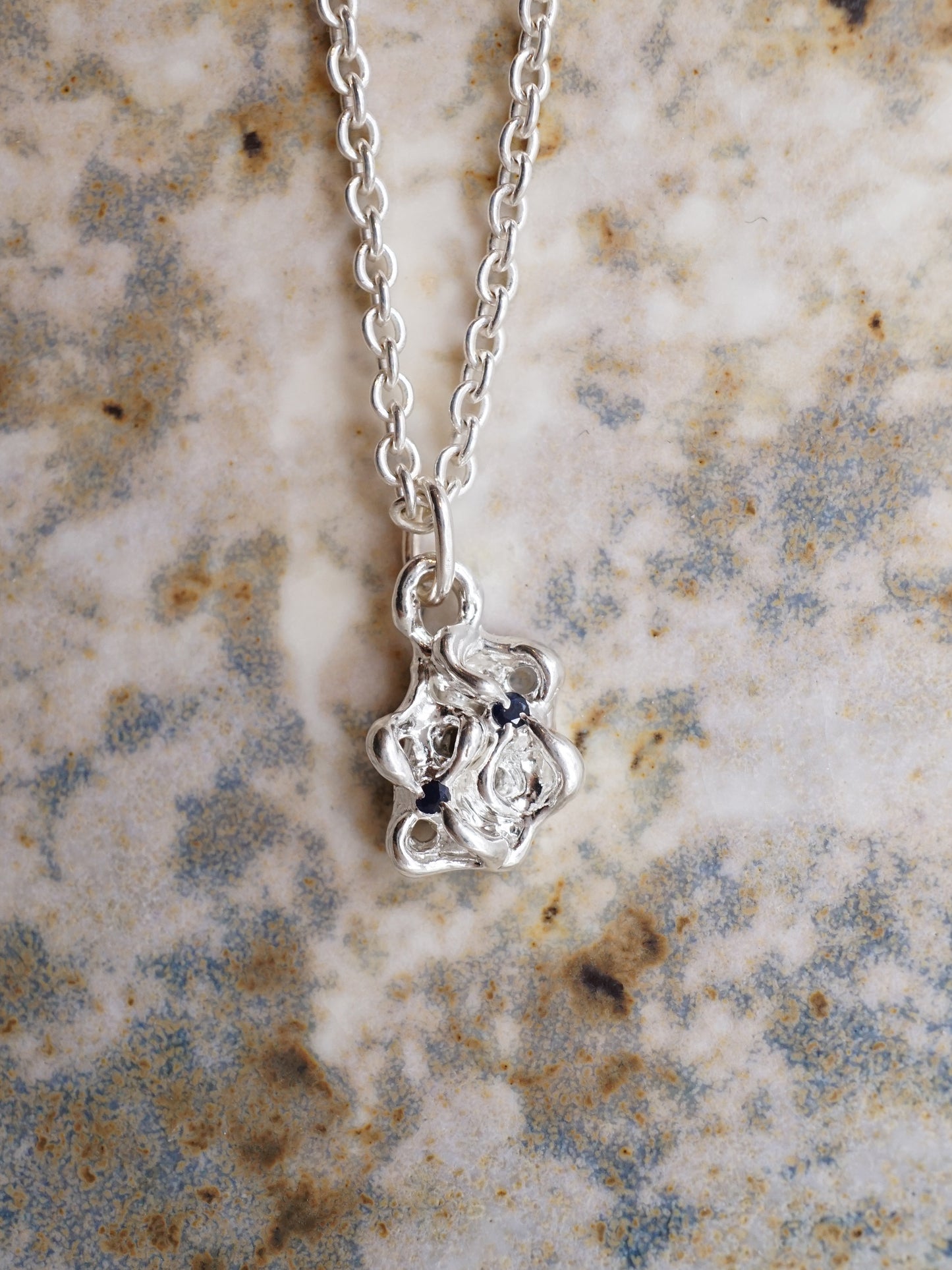 Collier MOVE en argent sterling avec saphirs