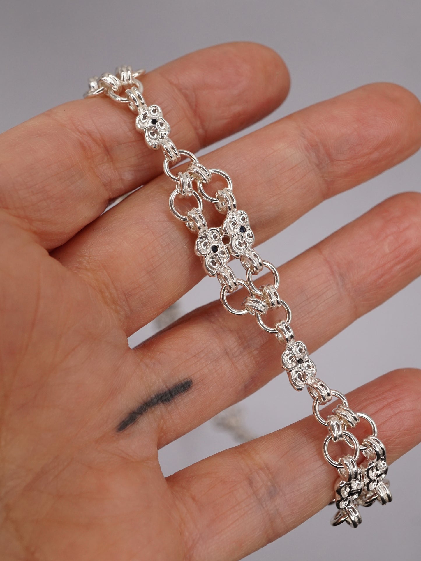 ARMURE sterling silver and dark blue sapphires choker necklace