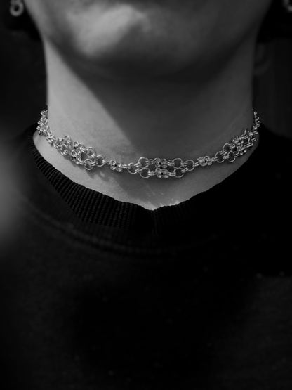 ARMURE sterling silver and dark blue sapphires choker necklace