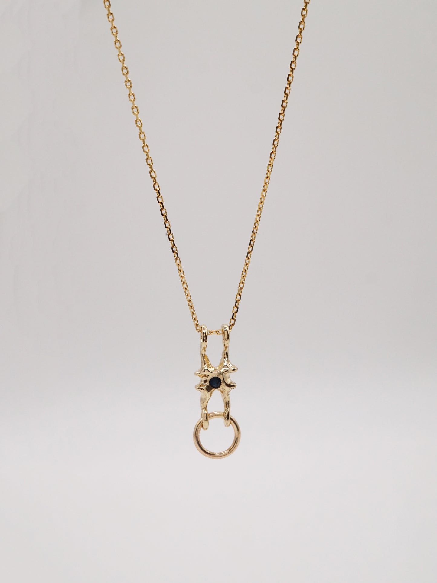 Pendentif OOAK en or 10 carats avec saphir