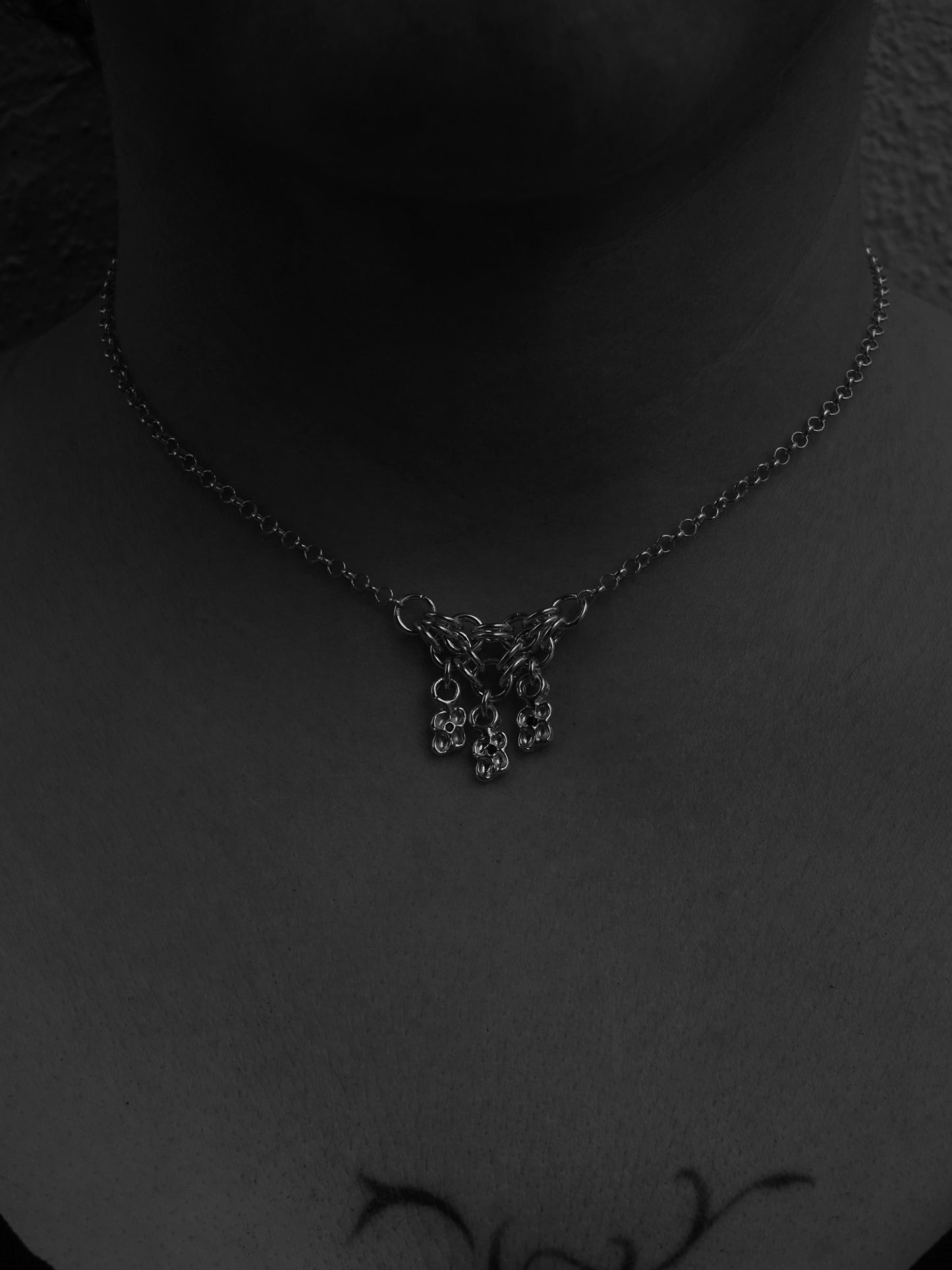 Collier TRI-CROQUÉE en argent sterling avec saphirs