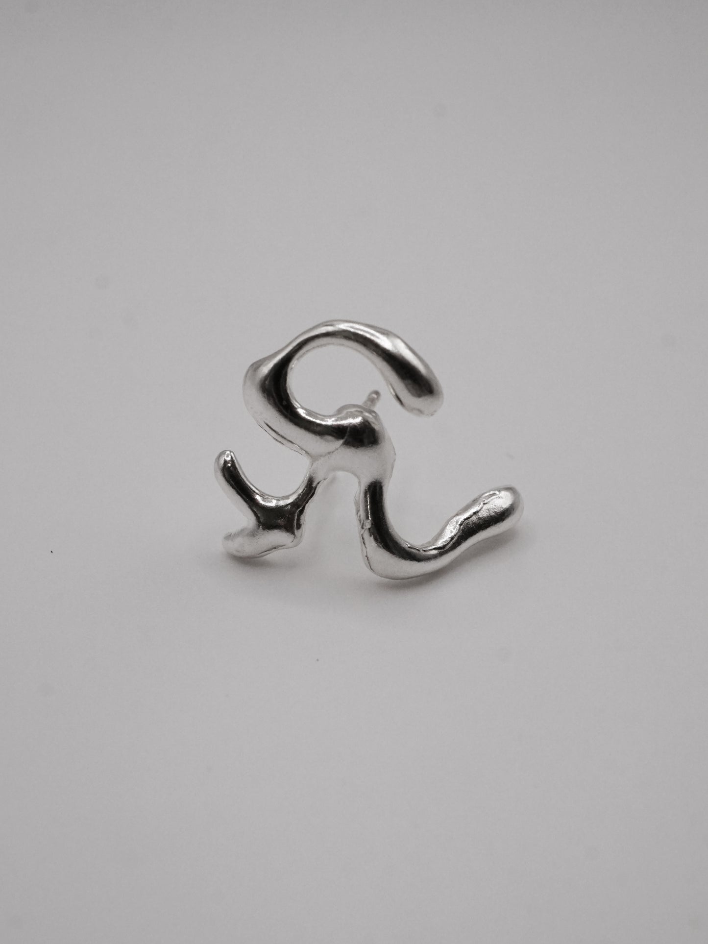 DG001 earring for two side by side piercings