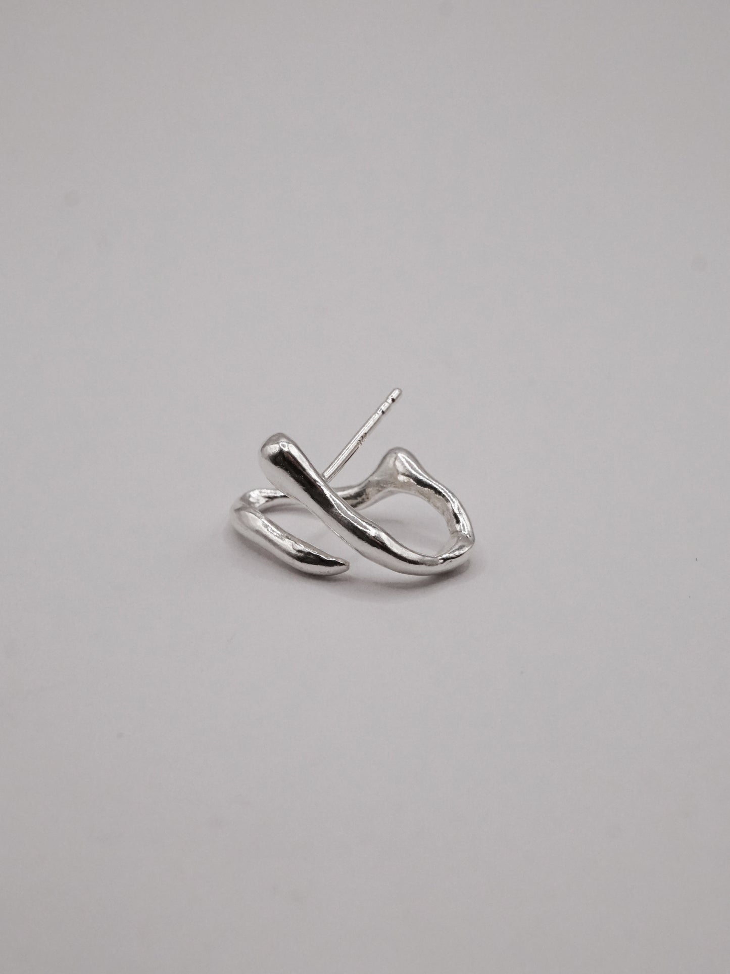 G02 earring