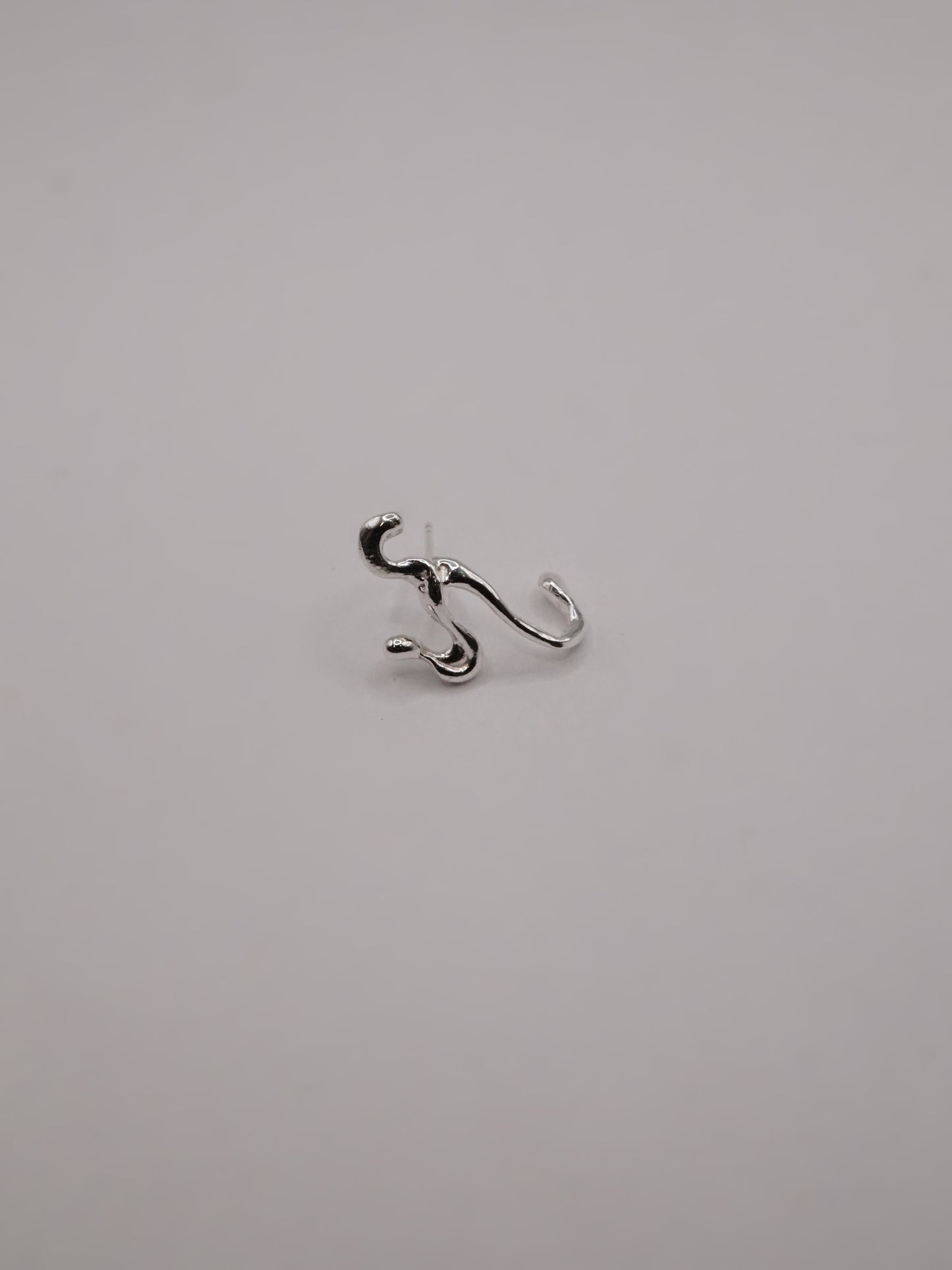 Boucle d'oreille G007 pour deux piercings côte à côte