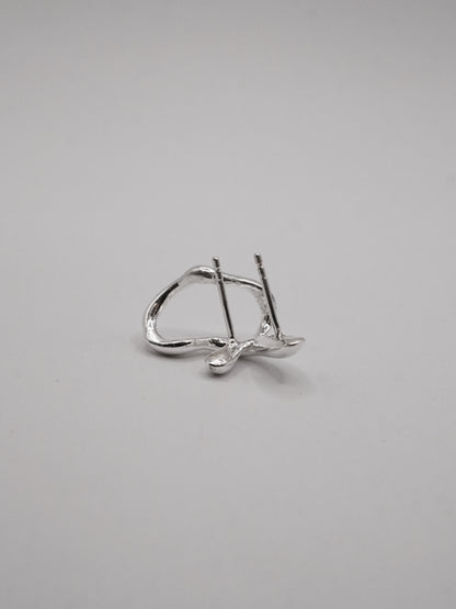 G005 earring for two side by side piercings