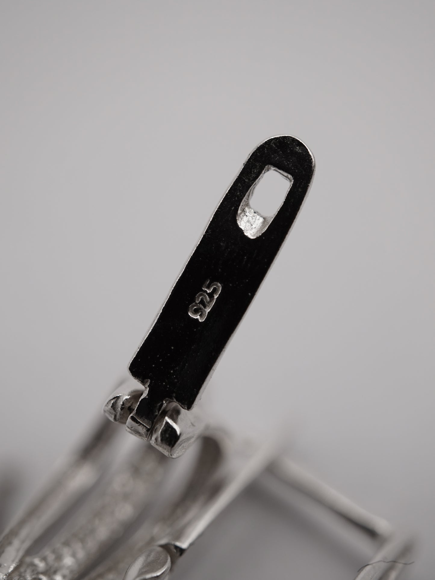 PBO004