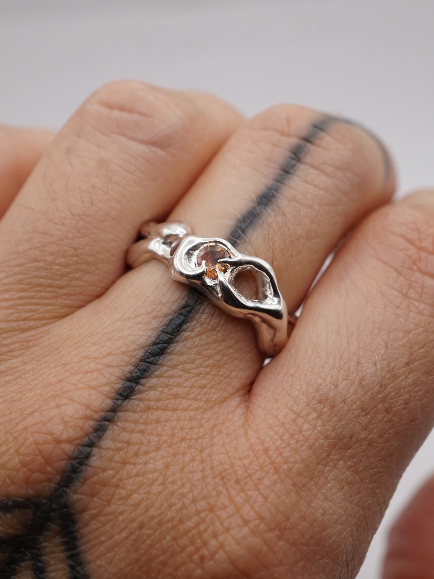 bague OOAK en argent sterling avec saphir rond orange