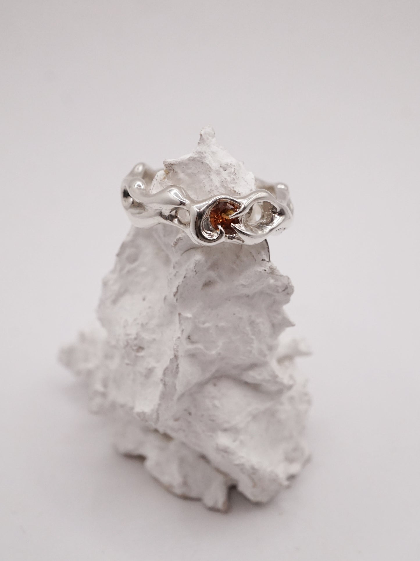 bague OOAK en argent sterling avec saphir rond orange
