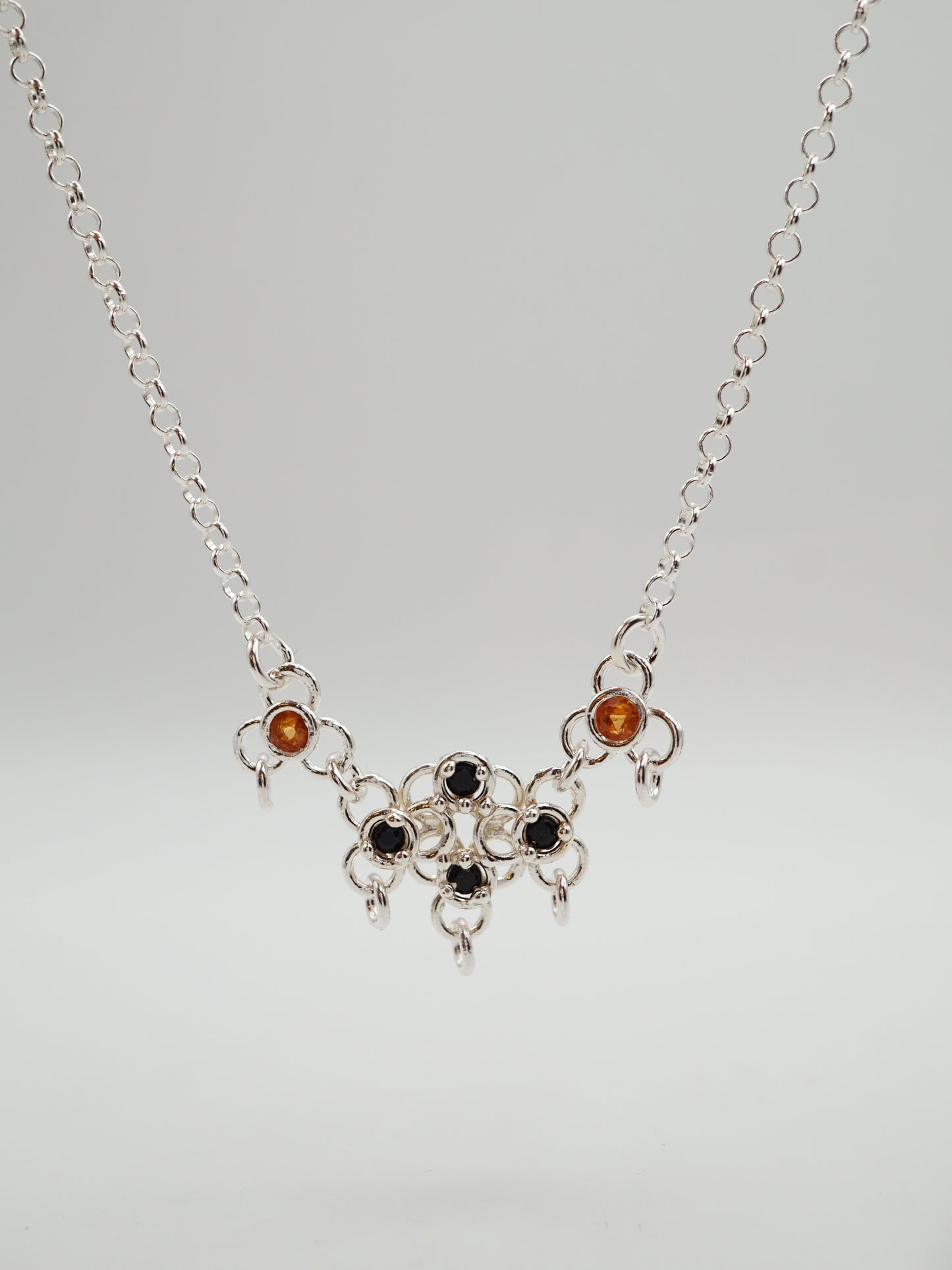 Collier TRI-CROQUÉE en argent sterling avec saphirs