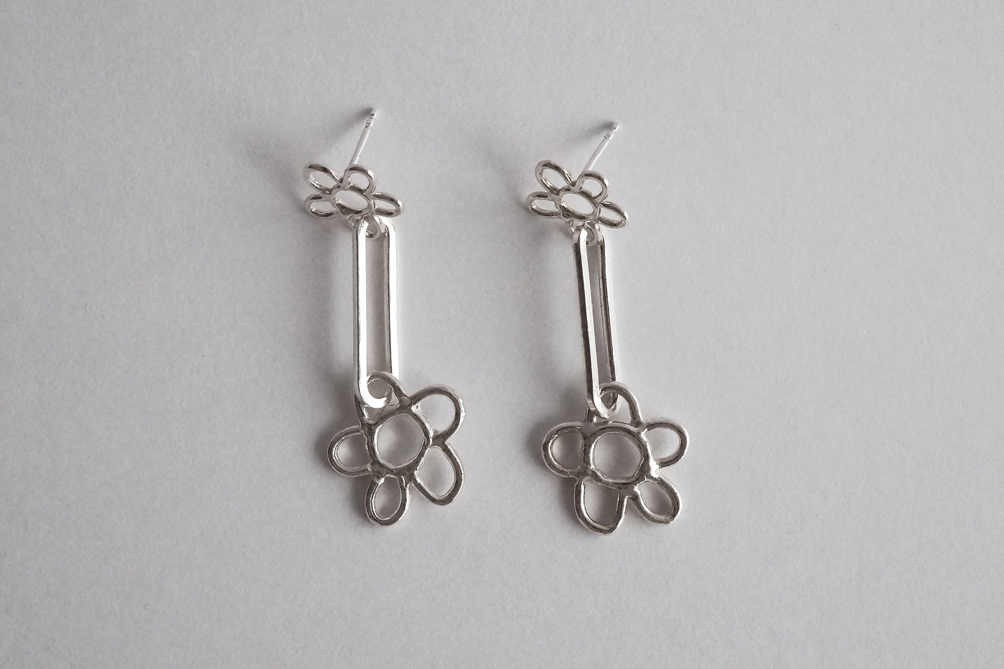 DOUBLE FLOWER STUD EARRINGS