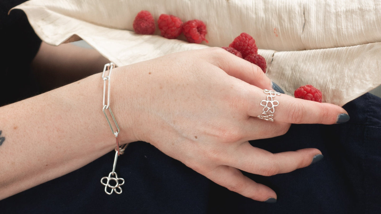 FLOWER BRACELET