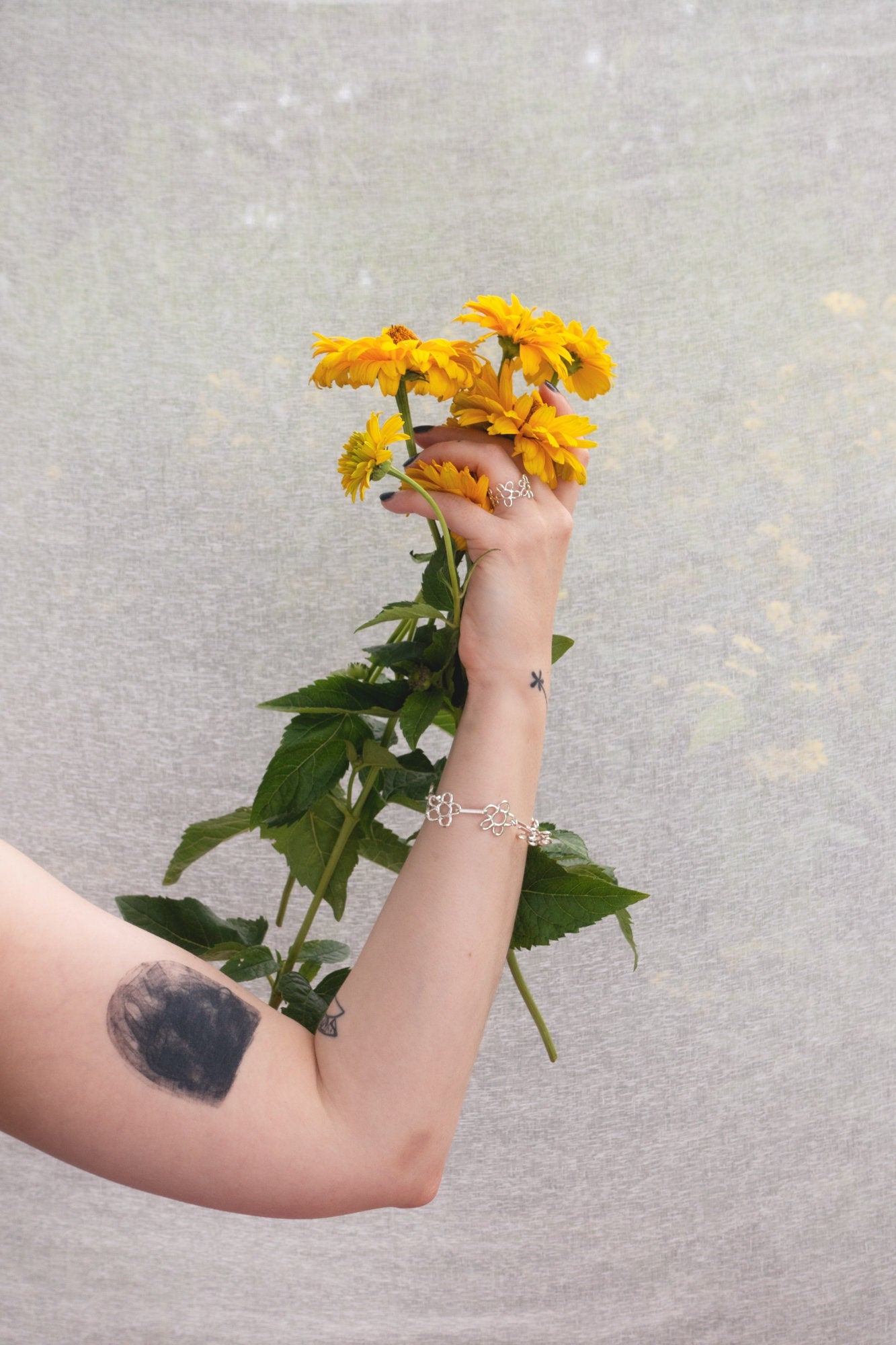 FLOWERS BRACELET